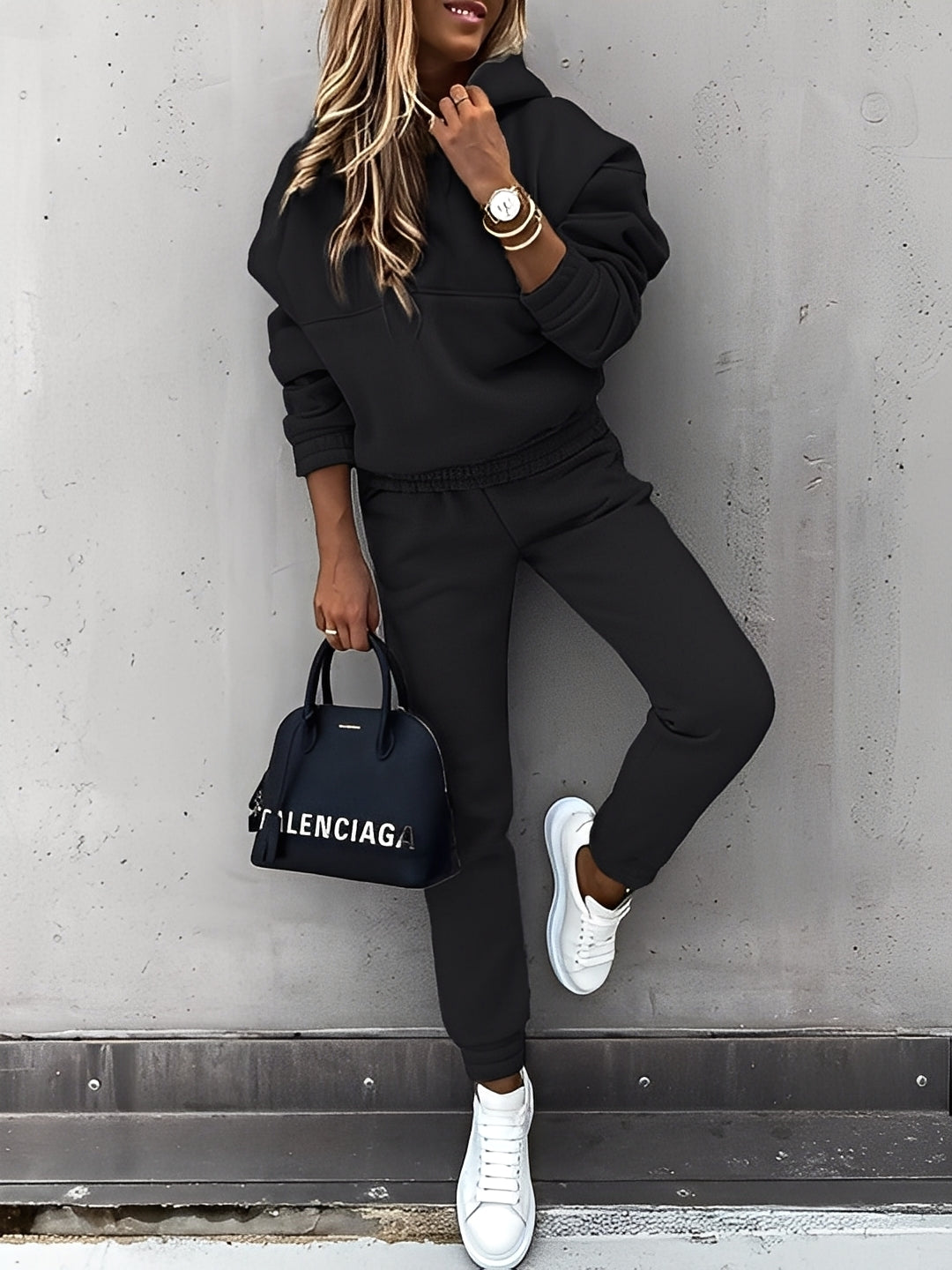 Dianna - Stylowy damski dres z kapturem