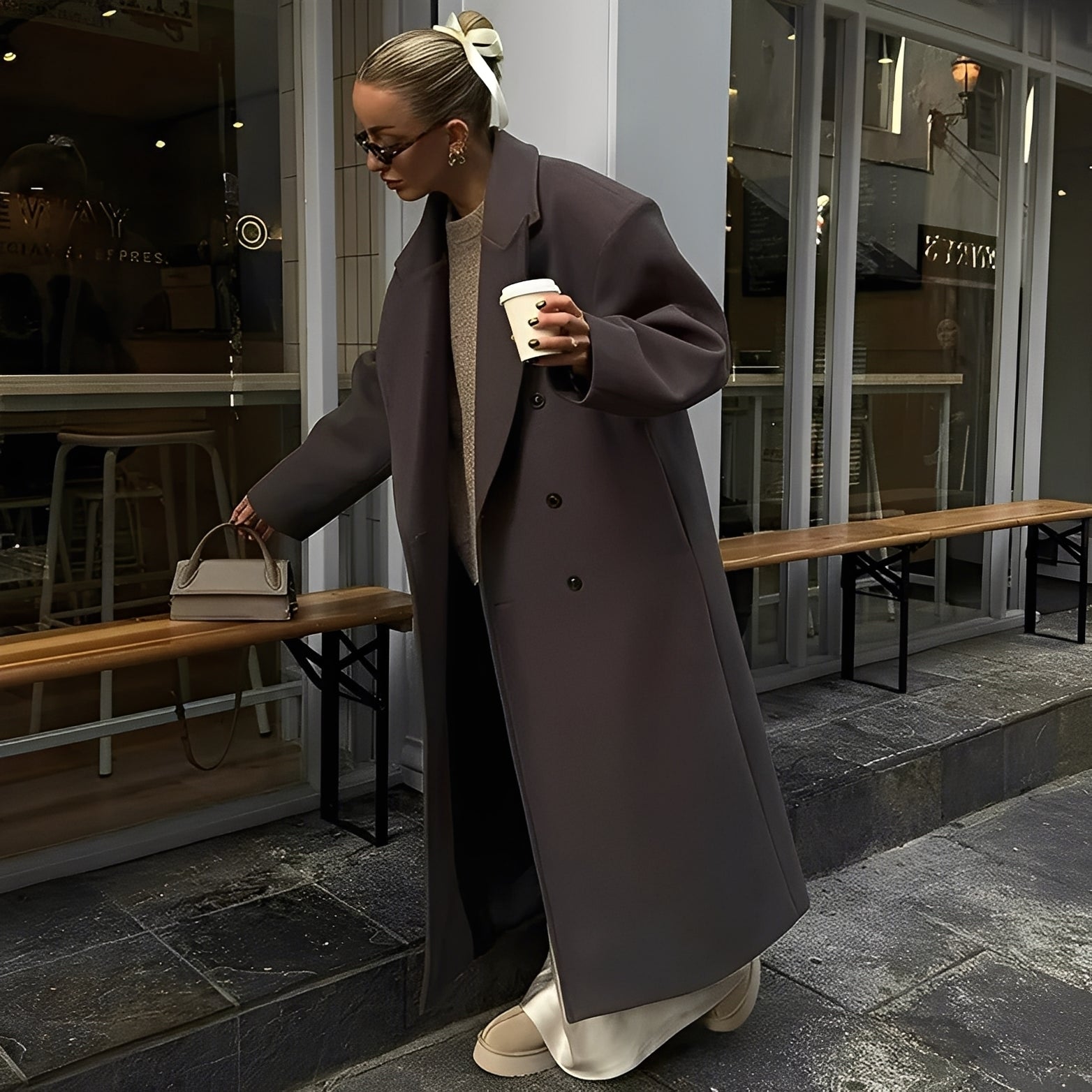 Veronica - Stylowy i komfortowy długi płaszcz dla kobiet