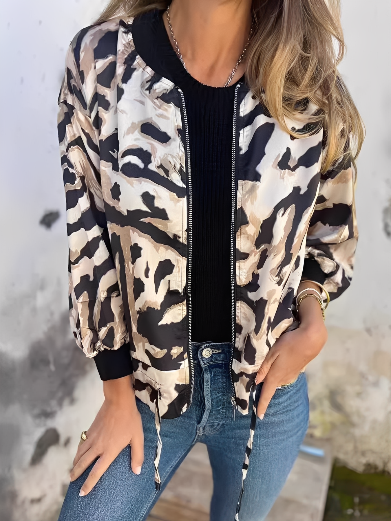 Ryana - Stylowa kurtka damska z zamkiem