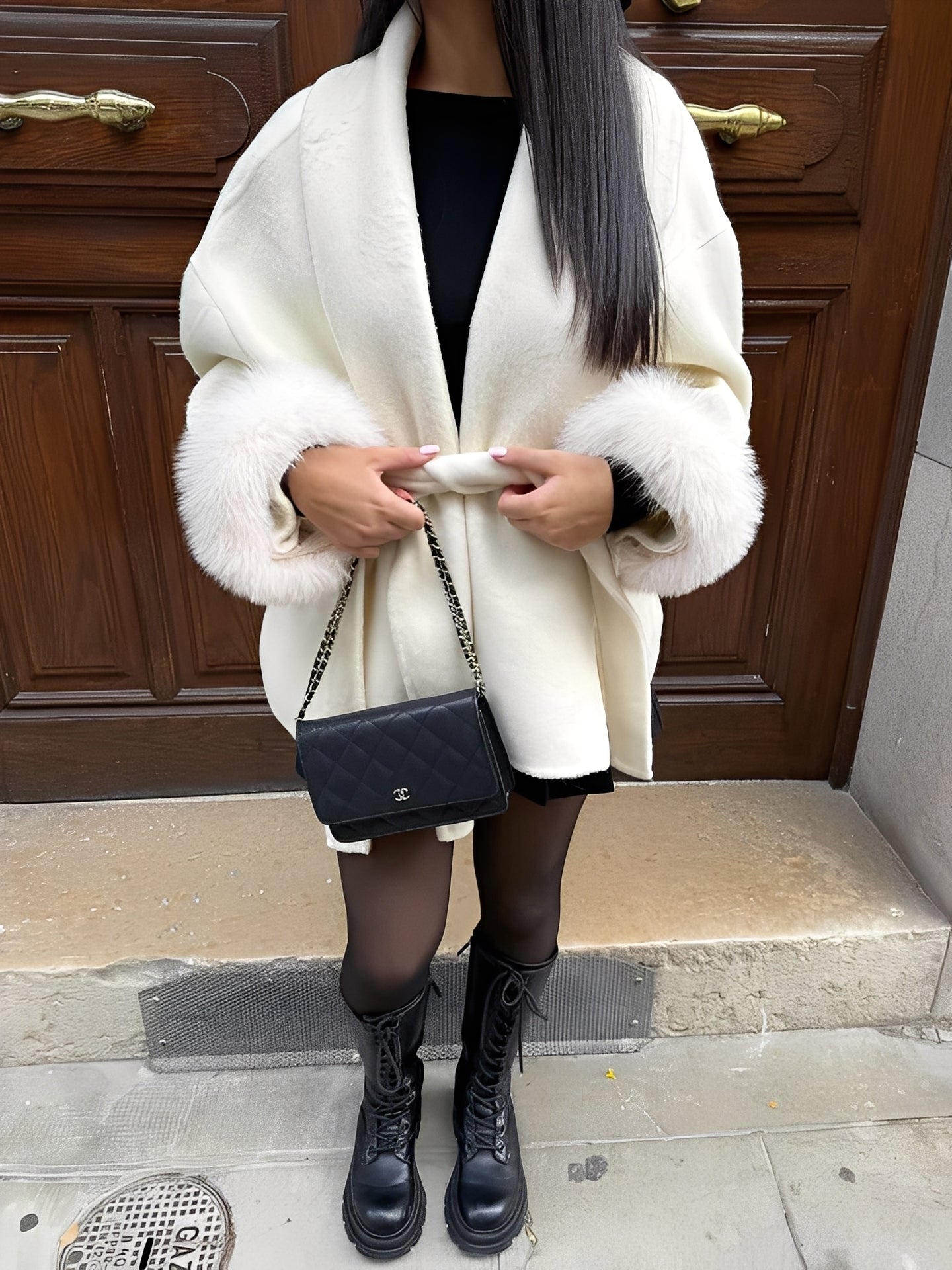 Armani - Ekskluzywny, gustowny damski płaszcz z futrem