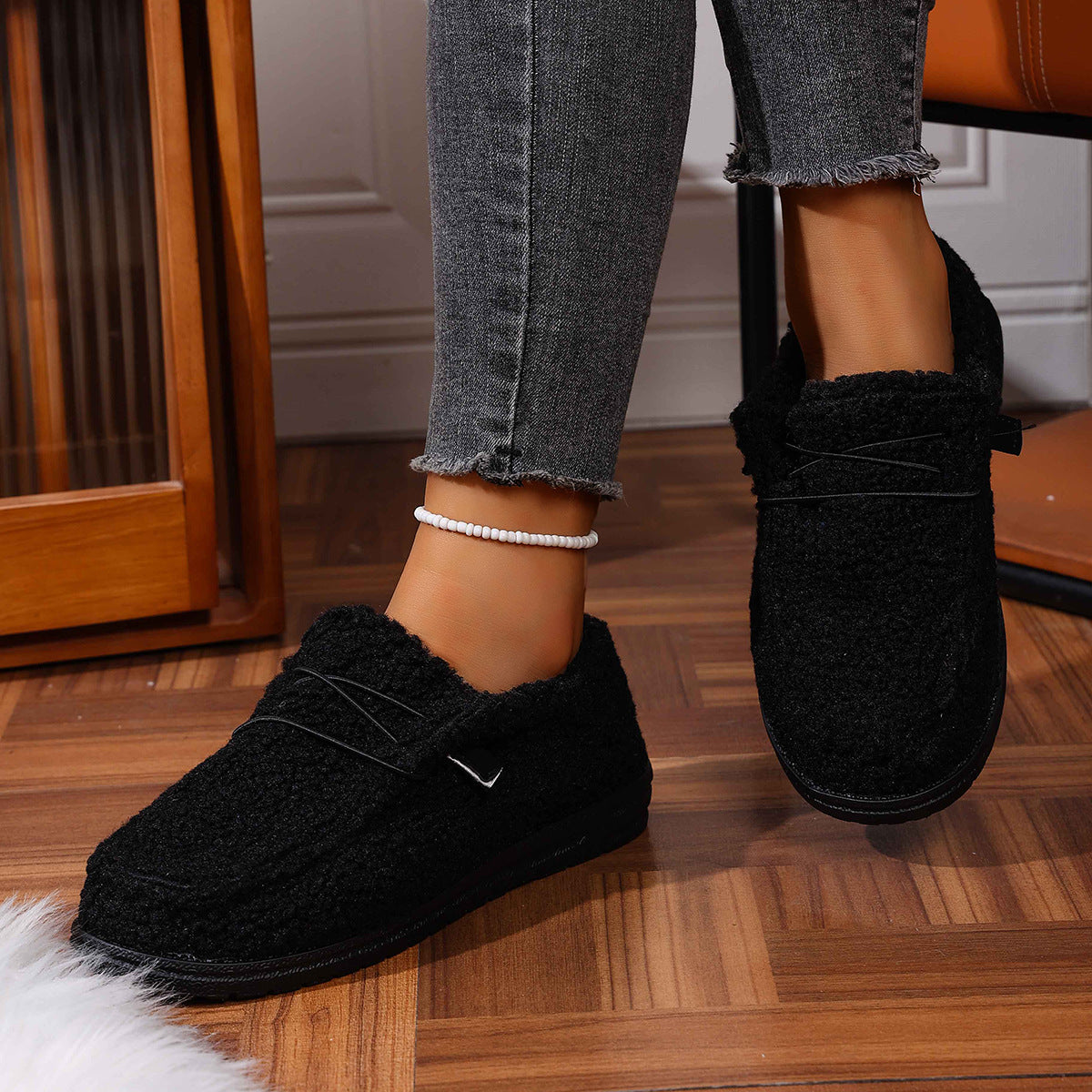 Mellony - Stylowe płaskie buty Teddy dla kobiet