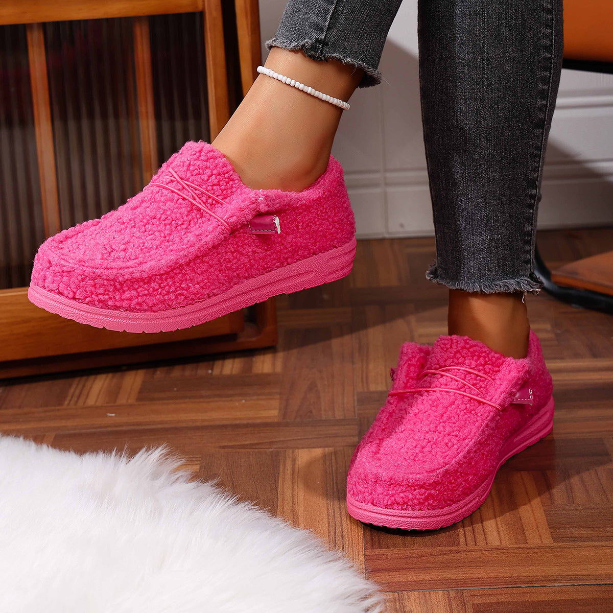 Mellony - Stylowe płaskie buty Teddy dla kobiet