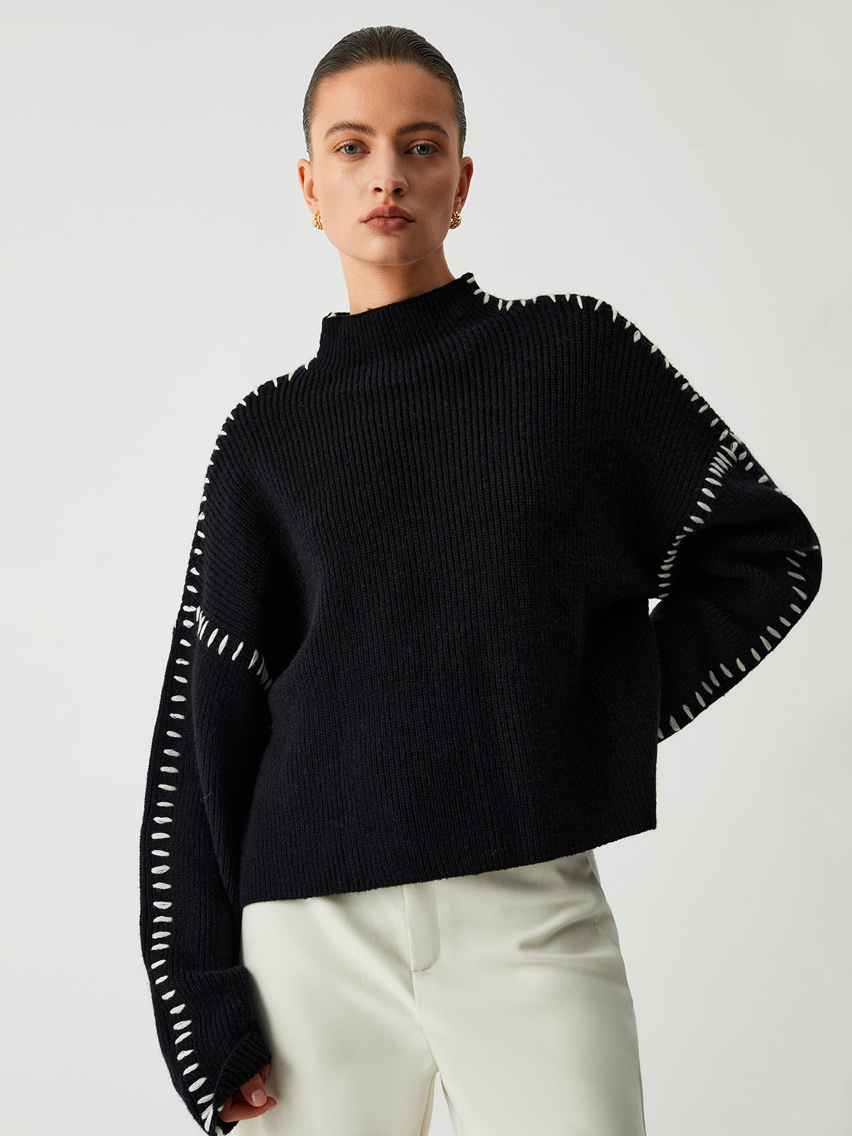 Theresa – Oversized Pullover z Wysokim Kołnierzem