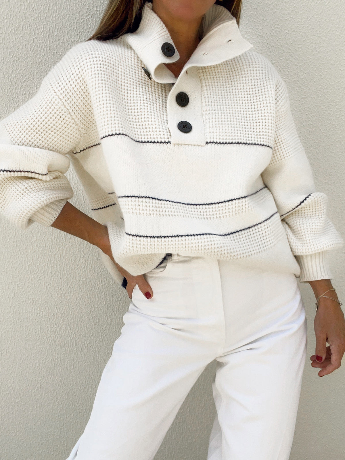 Carina – Otwarty Guzik-Sweater