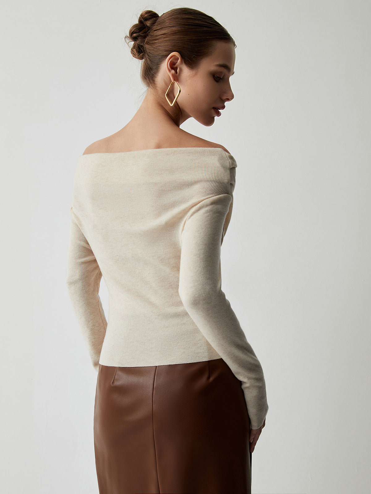 Yasmin – Off-Shoulder Stricktop