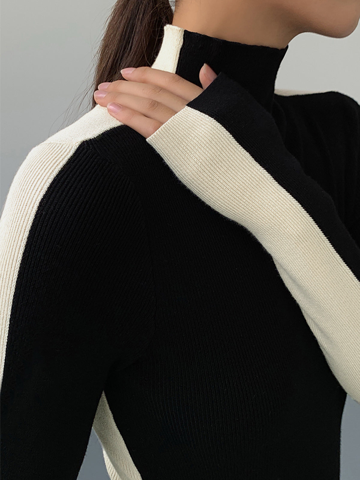 Tabea – Dwukolorowy Dwustronny Top Dzianinowy