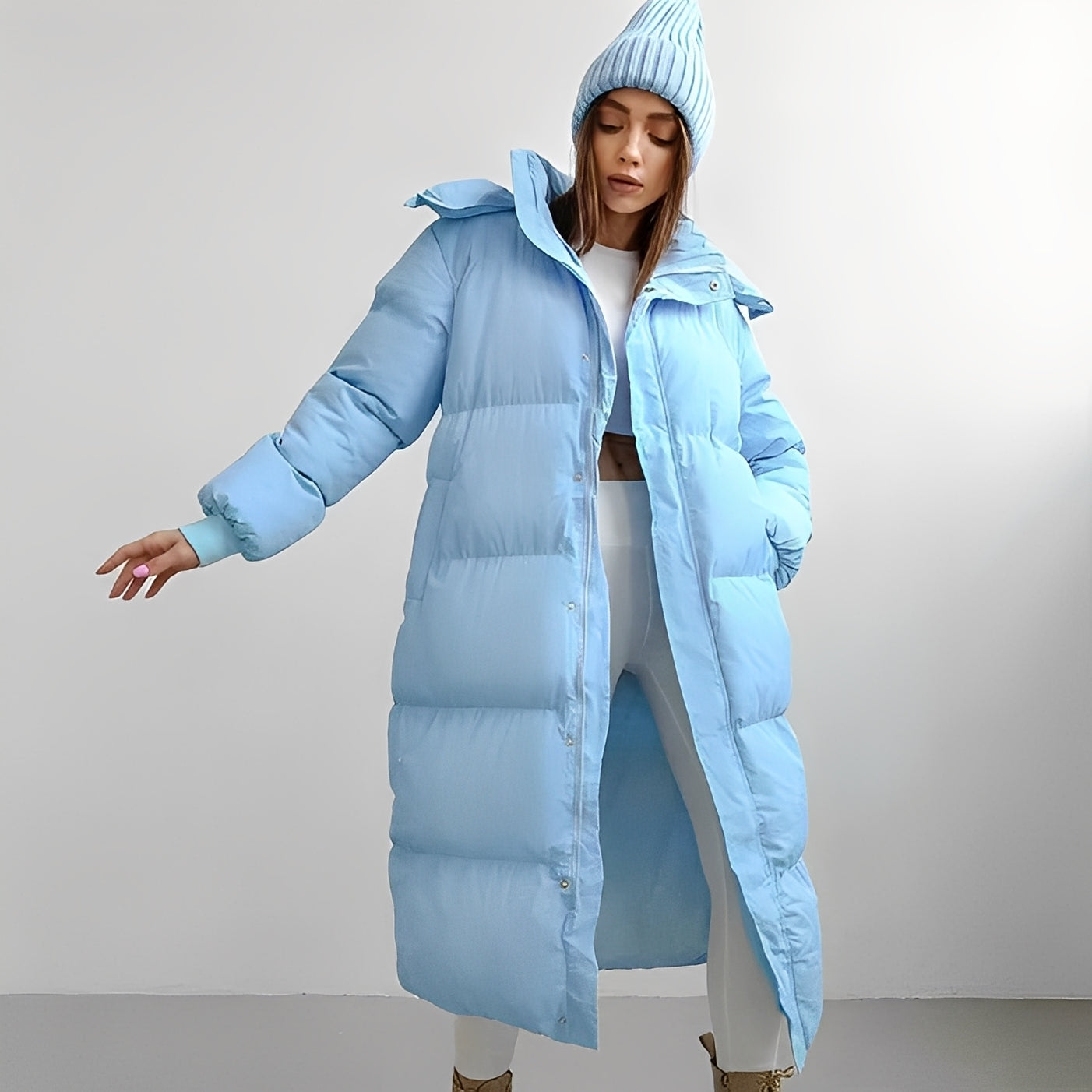 Jacquelyn - Elegancki długi płaszcz z kapturem dla kobiet